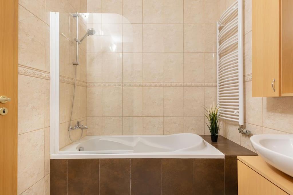 S22 Apartment Budapest Eksteriør billede
